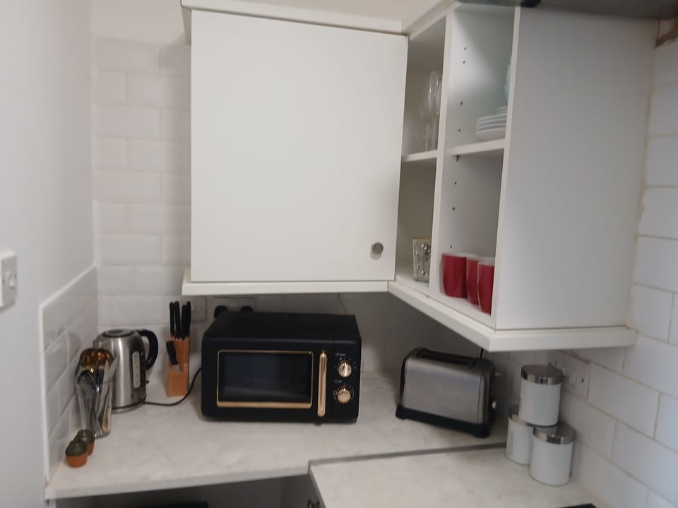 Comfort Apartment, Courtyard View | Private kitchen