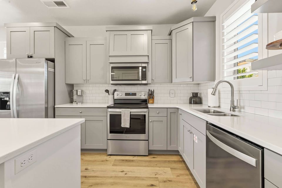 Townhome, Multiple Beds, Patio, Garden View (The Retreat) | Private kitchen