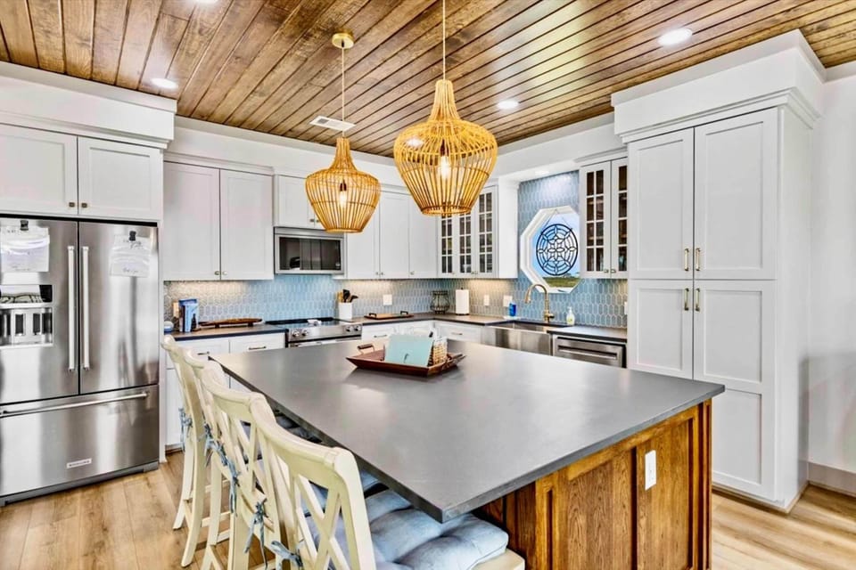 House, Multiple Beds, Patio (Spoonbill at West Bay) | Private kitchen