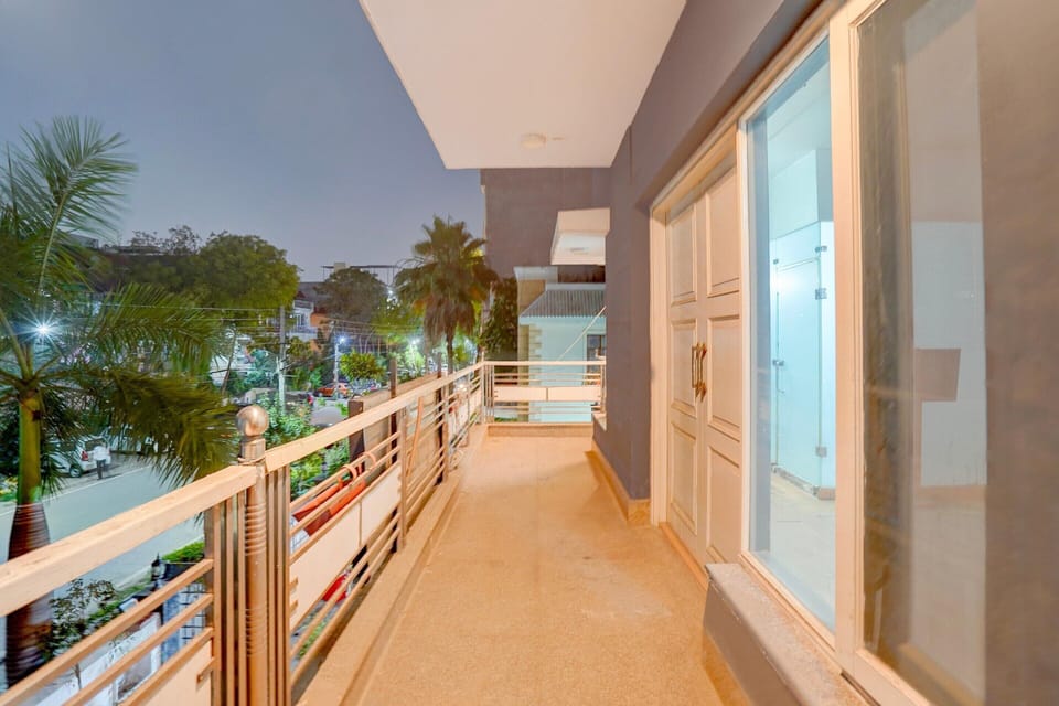 House | Balcony