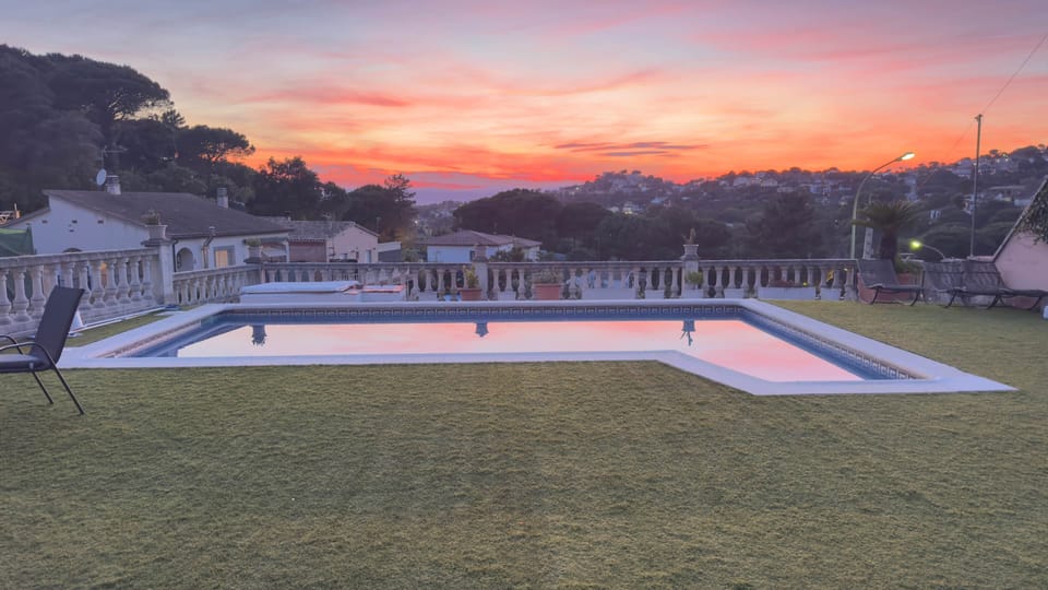 Villa del lago lloret piscina privada