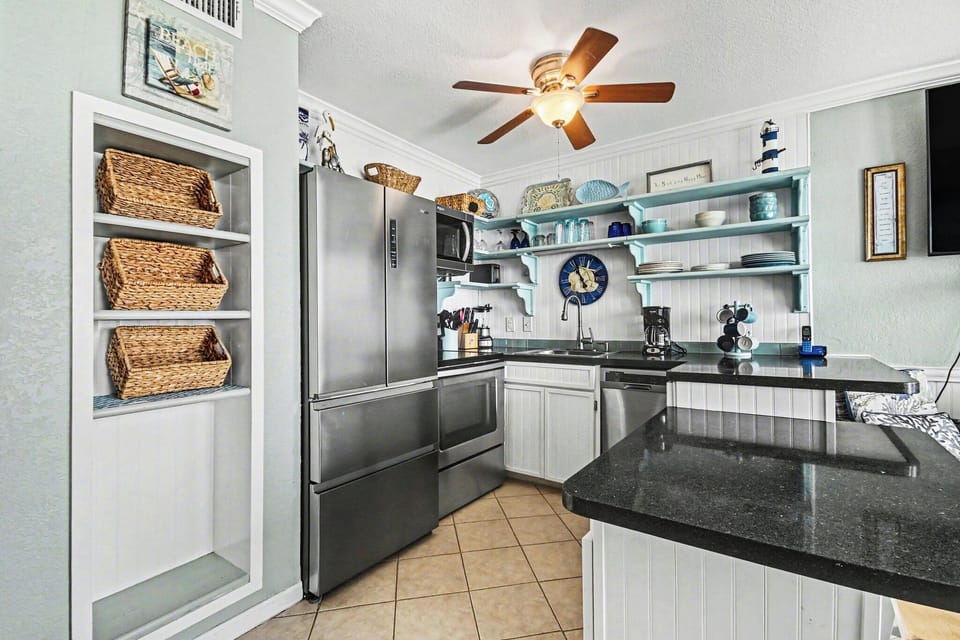 Another view of kitchen