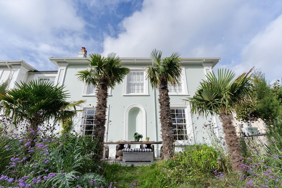 View of property from street  - Castle Lodge