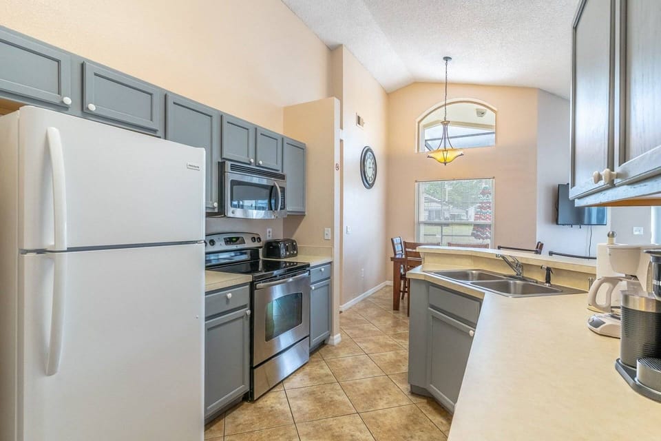 Fully Equipped Kitchen with plenty of cooking supplies and all major appliances