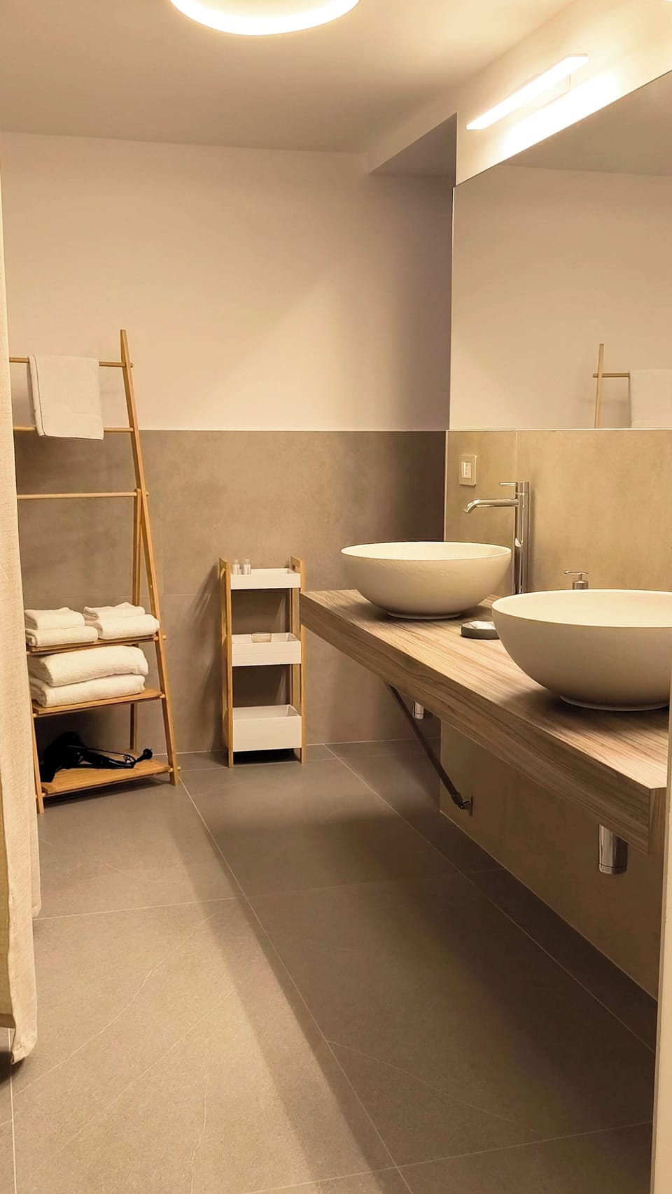 Deluxe Loft, Patio, Garden View | Bathroom
