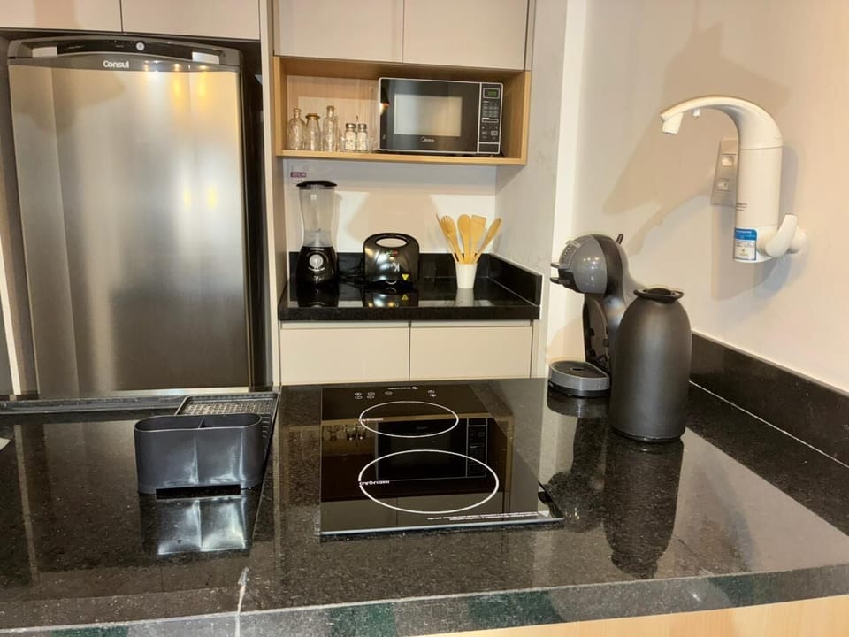 Comfort Apartment, Beach View | Private kitchen