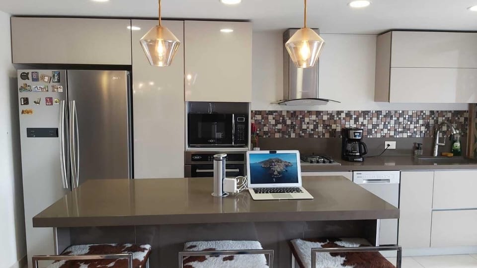 Comfort Apartment, City View | Private kitchen