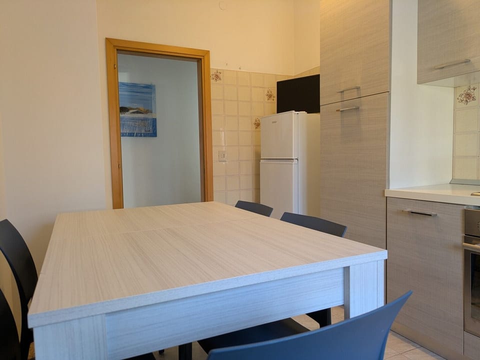 Apartment, 2 Bedrooms, Balcony, City View | Dining