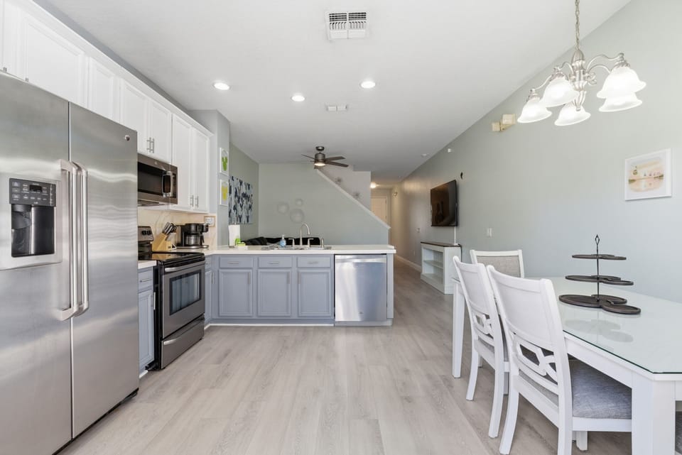 Fully equipped kitchen with stainless steel appliances to make mealtime easier. 