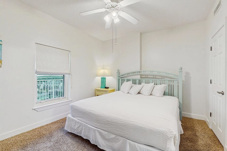Condo, Multiple Beds (Tropic Winds 1003)