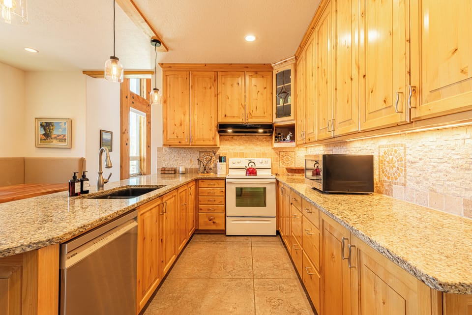Fully equipped kitchen