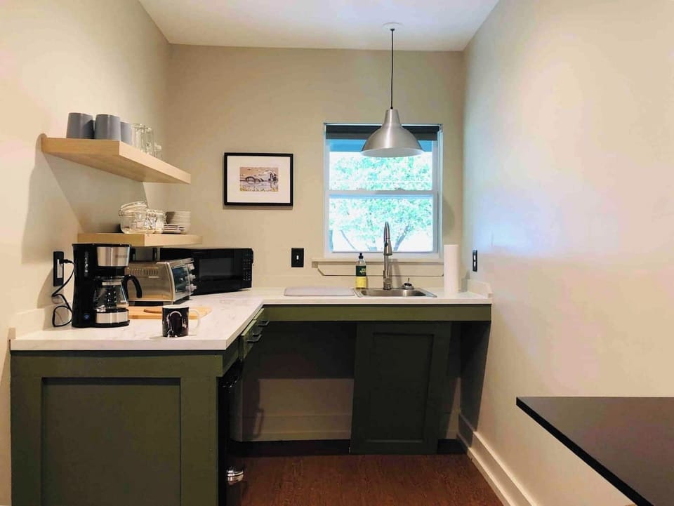 Kitchenette with everything you need