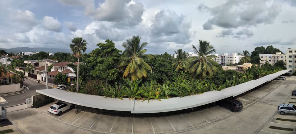 Apartment, 2 Bedrooms, Smoking, Mountain View | Property grounds