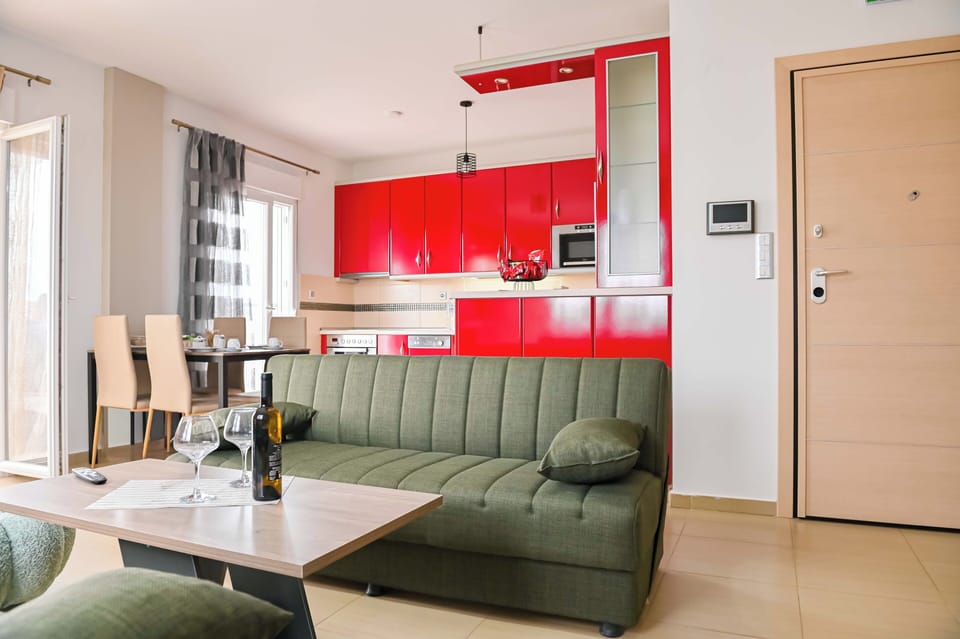 Apartment, Mountain View | Living area | Smart TV