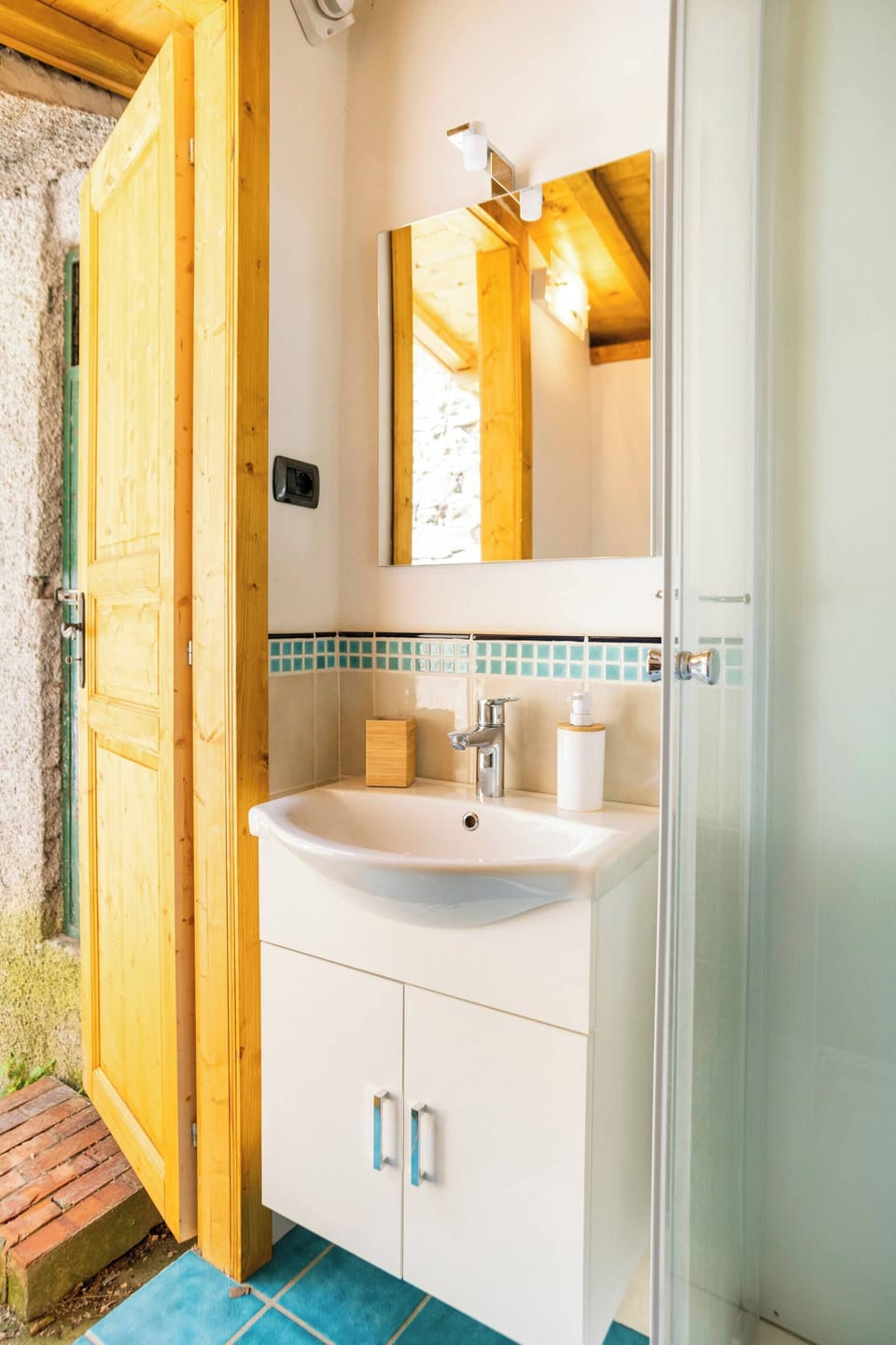 Room, 1 Bedroom, Smoking | Bathroom