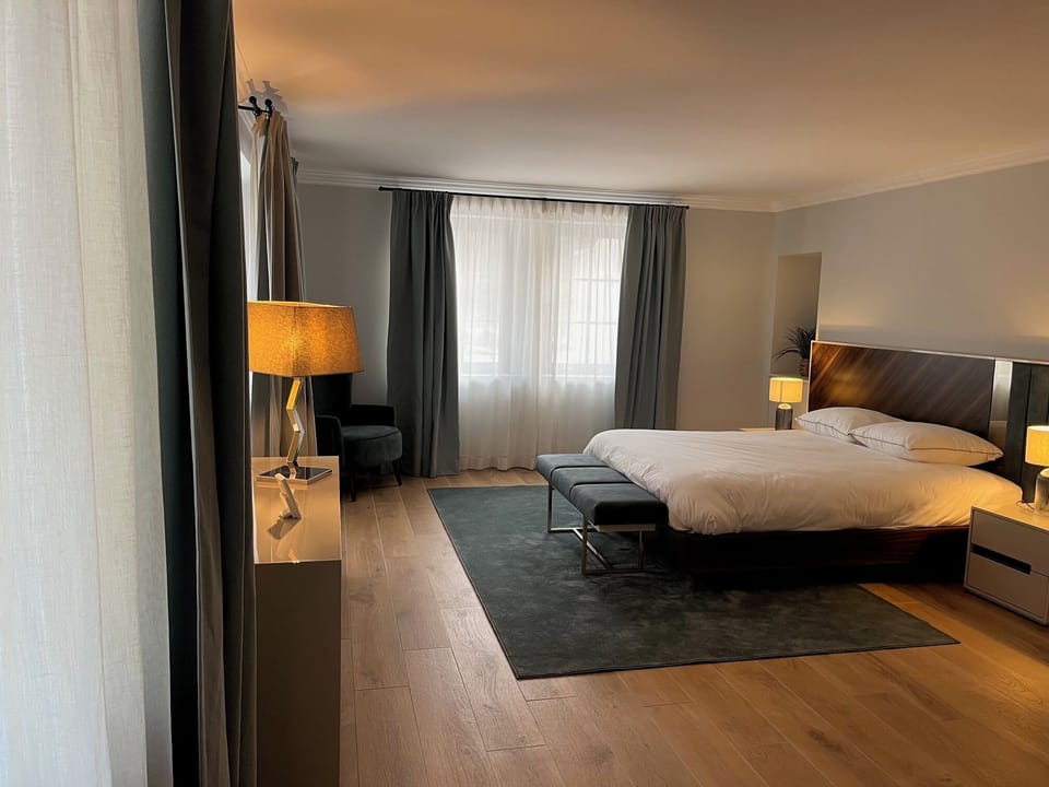 Luxury Double Room, Park View | Blackout drapes, soundproofing, iron/ironing board, free WiFi