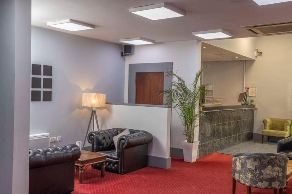 Entrance / Reception