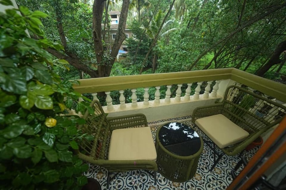 Apartment, Balcony, Courtyard View | Property grounds