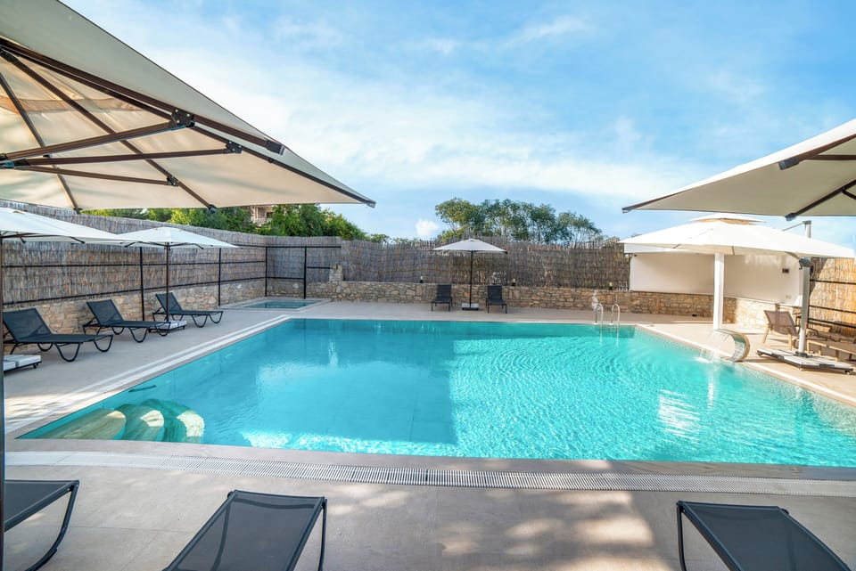 Suite, Pool View | Pool | Seasonal outdoor pool