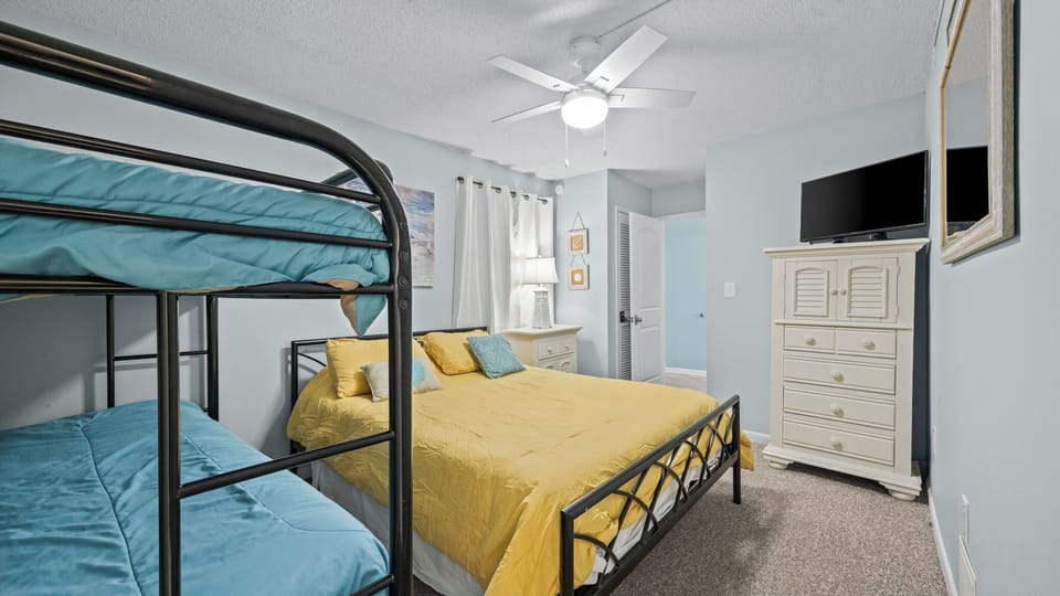 Island Sunrise 468 - Guest Bedroom