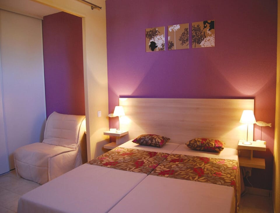 Apartment | 2 bedrooms, individually furnished, iron/ironing board