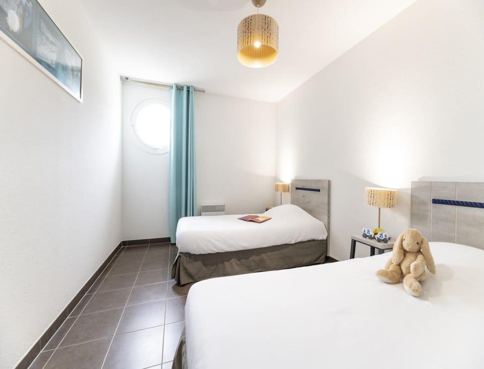 Apartment | 1 bedroom, iron/ironing board