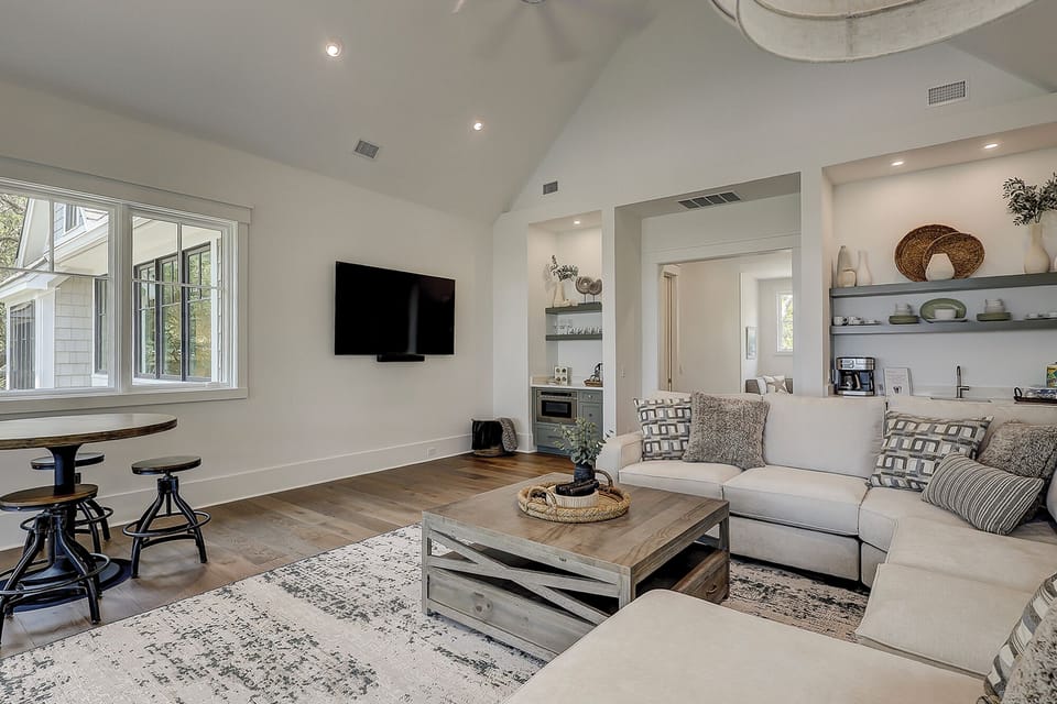 3rd Floor Living Area w/ Mini Kitchen