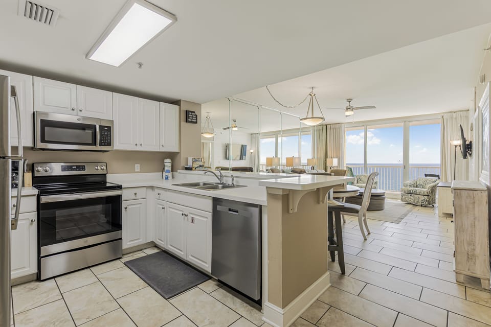 Full Kitchen
