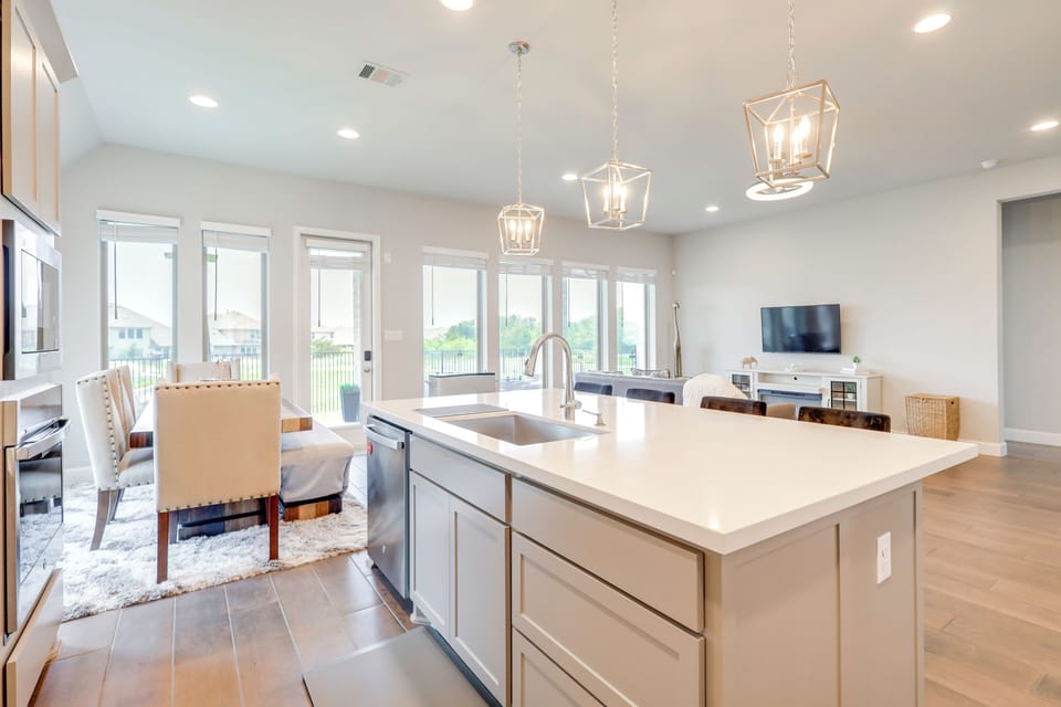 House (4 Bedrooms) | Interior
