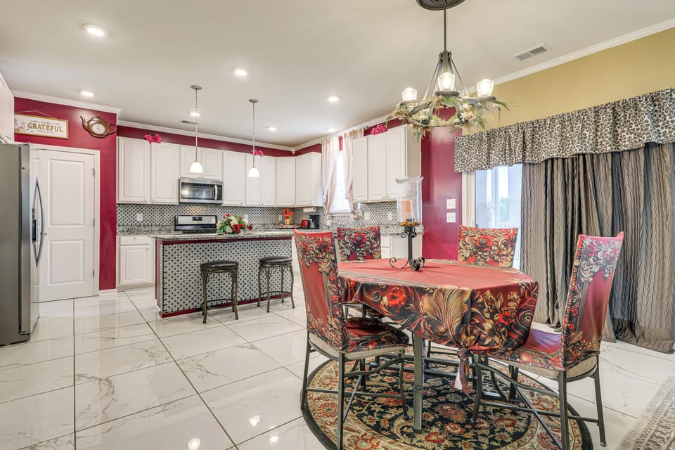 House (3 Bedrooms) | Interior