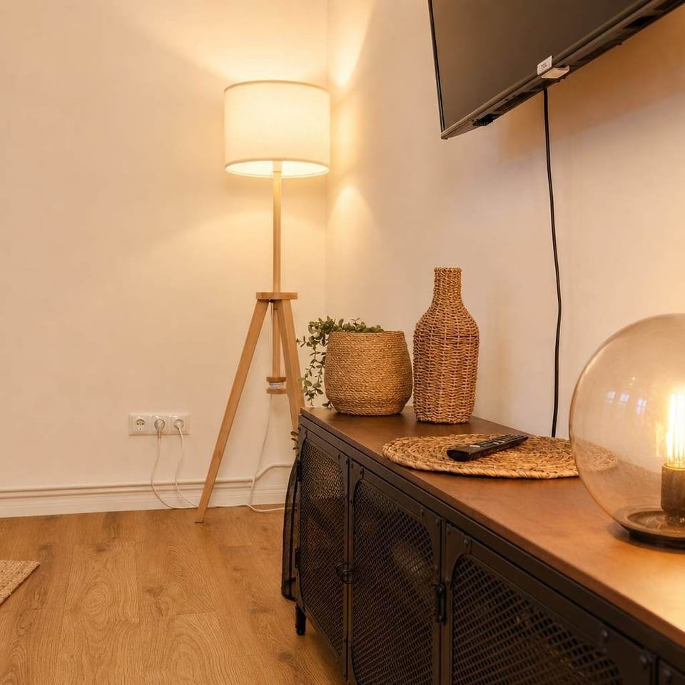Wohnzimmer – TV und Sideboard