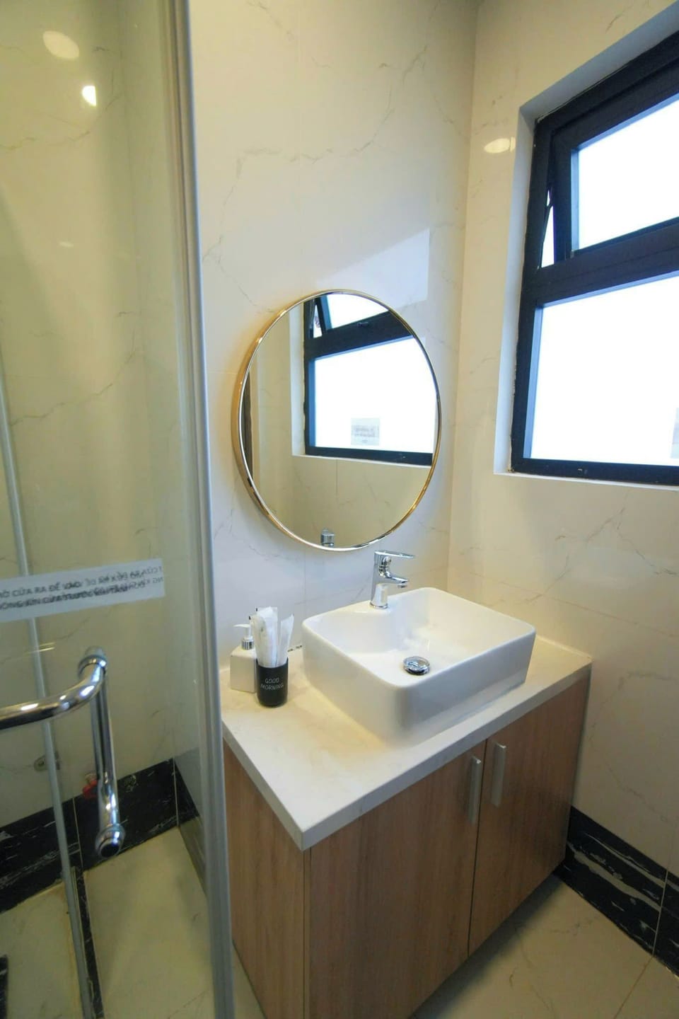 Basic Double Room Single Use, Balcony, City View | Bathroom | Shower, free toiletries, hair dryer, towels