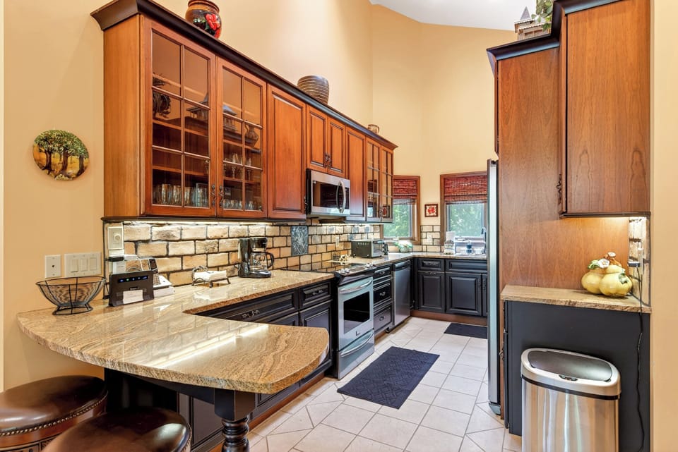 Fully functional kitchen on the main level