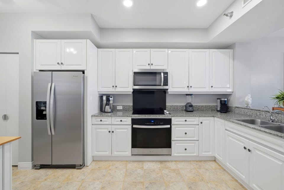 Beach Colony Tower PH3B (18B)- Kitchen View