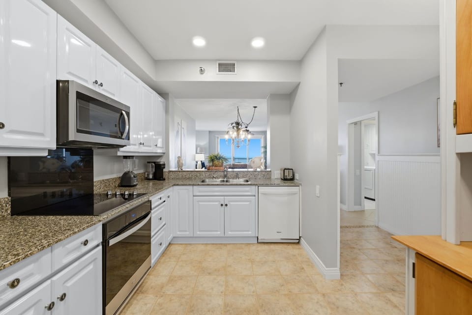 Beach Colony Tower PH3B (18B)- View from Kitchen to the Balcony