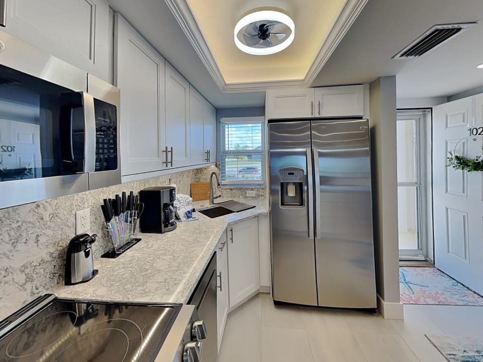 Kitchen - Fully Stocked Kitchen