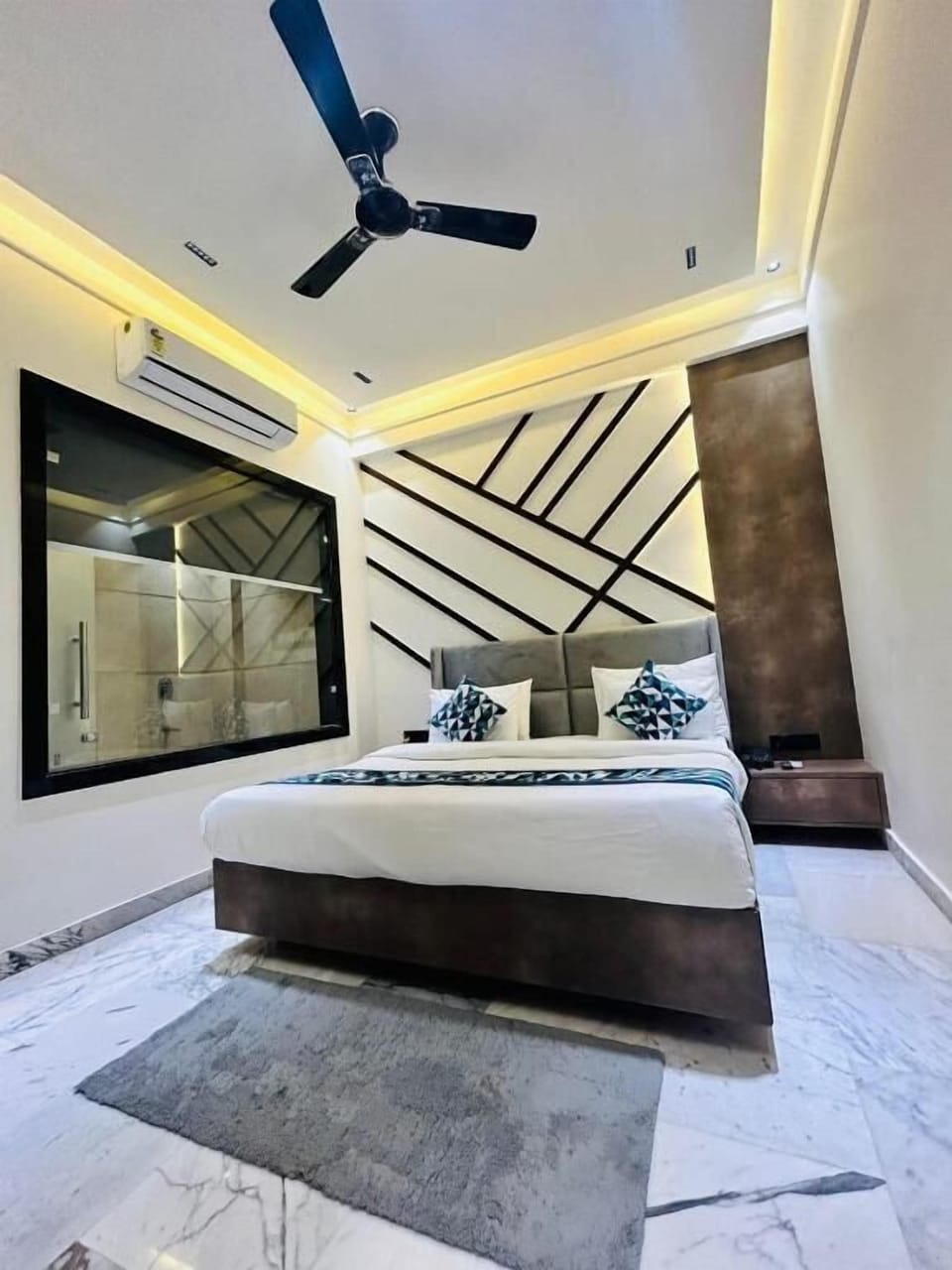 Deluxe Double Room | Desk, WiFi (free)