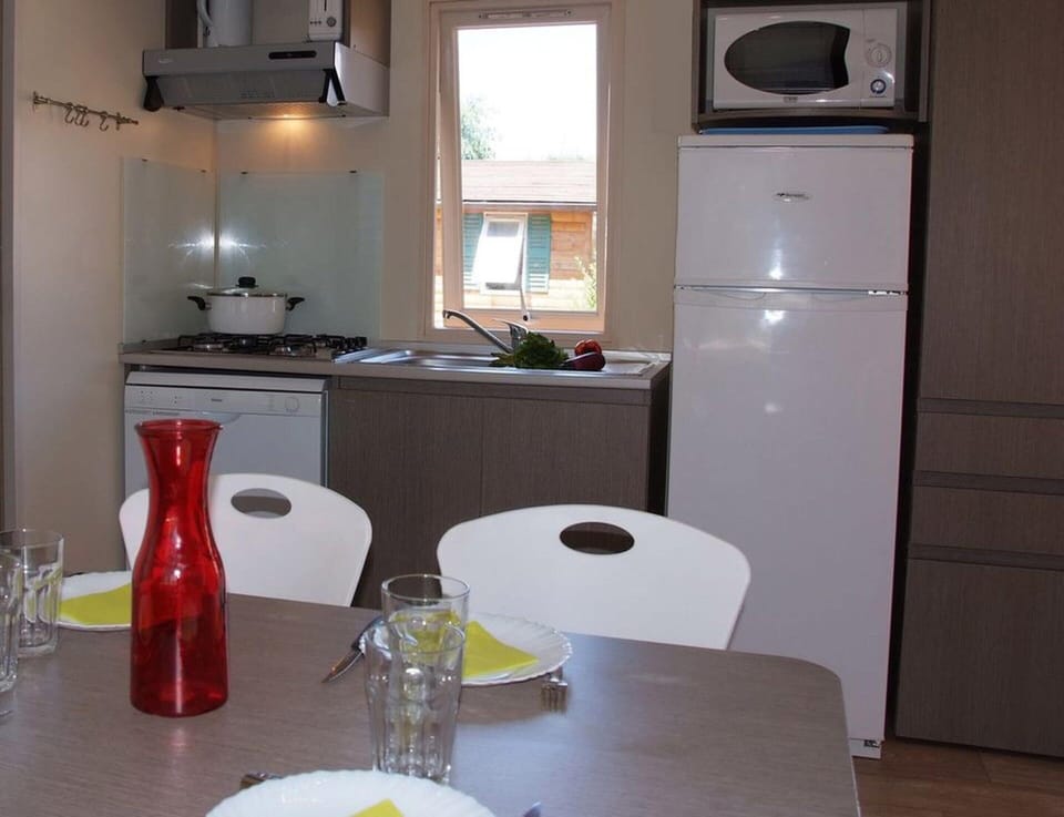 Mobile Home | Dining