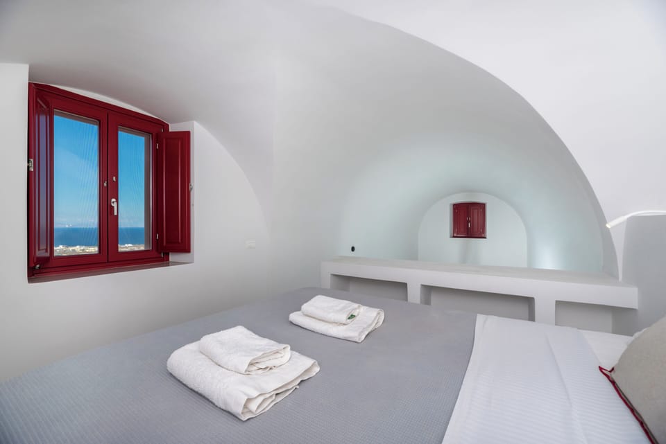 Family Villa, Sea View | In-room safe, laptop workspace, iron/ironing board, free WiFi