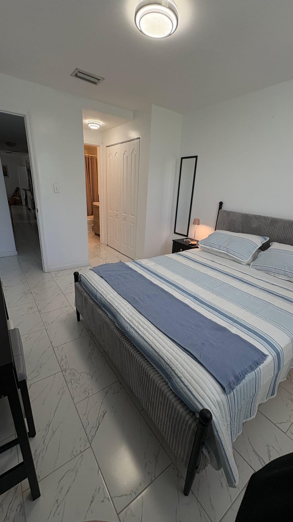 Apartment, Private Bathroom | Desk, laptop workspace, free WiFi