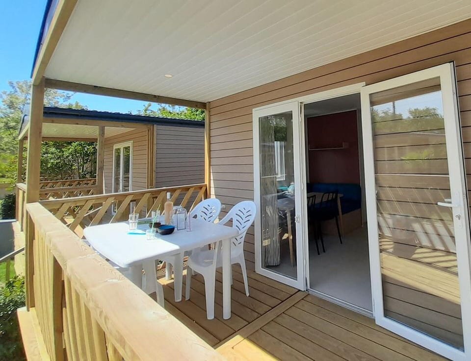 Mobile Home | Balcony