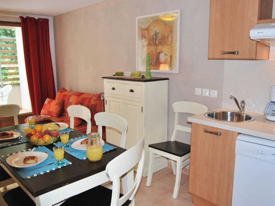 Apartment | Dining