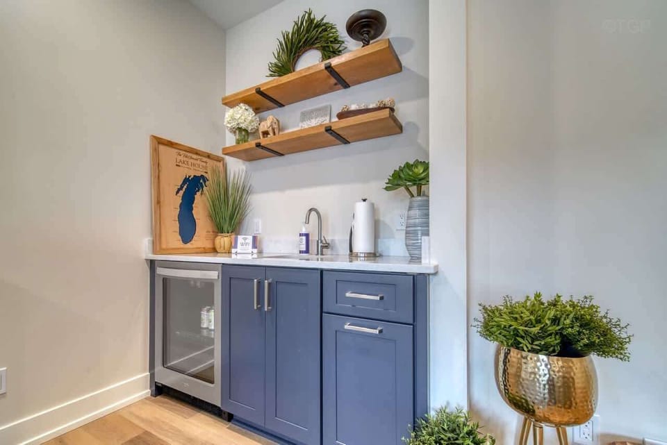 Wet bar with beverage fridge