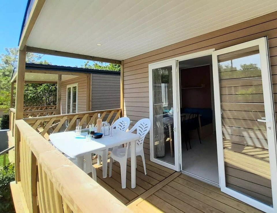 Mobile Home | Balcony