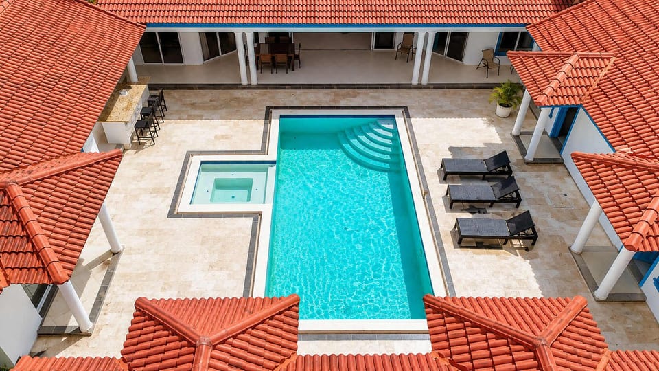 Pool and jacuzzi, from above