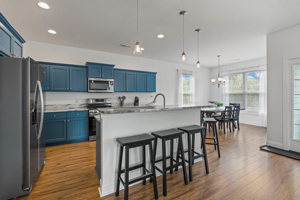 Gorgeous kitchen with stainless steel appliances, new cabinets and granite countertops