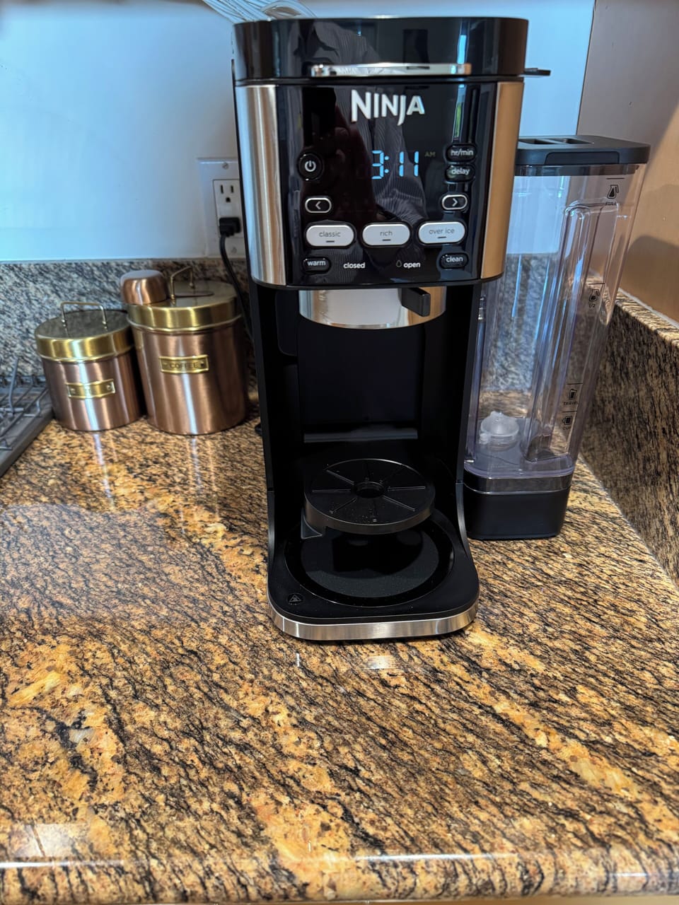 Coffee maker for just 1 cup or 12 cups. Use delay switch to enjoy a cup in AM/PM