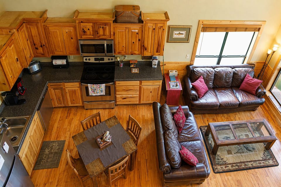 Open Layout | Full Kitchen & Living Room