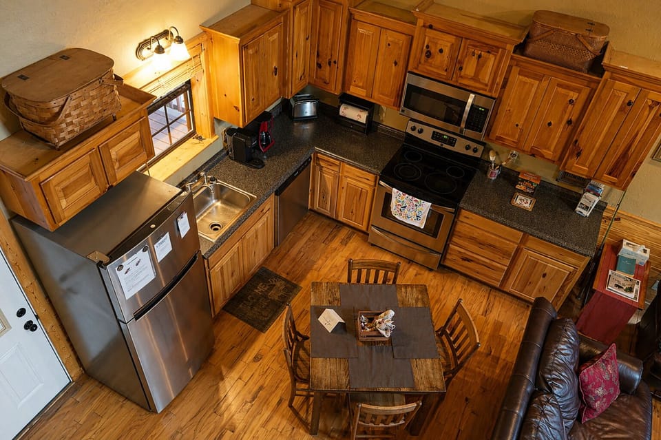 Fully Equipped Kitchen | Full-Size Appliances, Cookware, Toaster & Keurig + Drip
