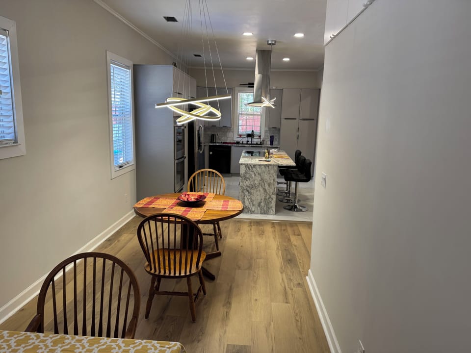 Breakfast dinette